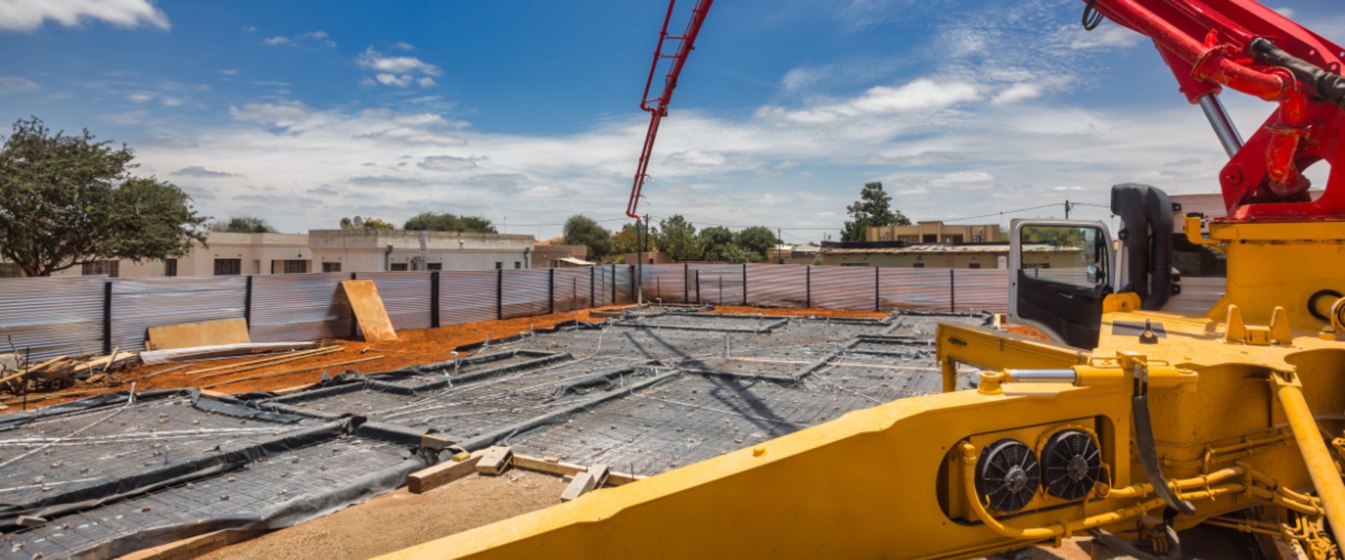 Understanding Crane Rental Services: Short-Term vs. Long-Term Options