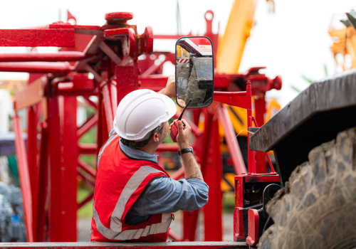 Understanding Crane Rental Services: Do You Provide Operators?